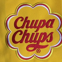 Чупа-чупс - вышивка логотипа на крое